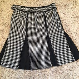 Ann Taylor Pleated Houndstooth Skirt